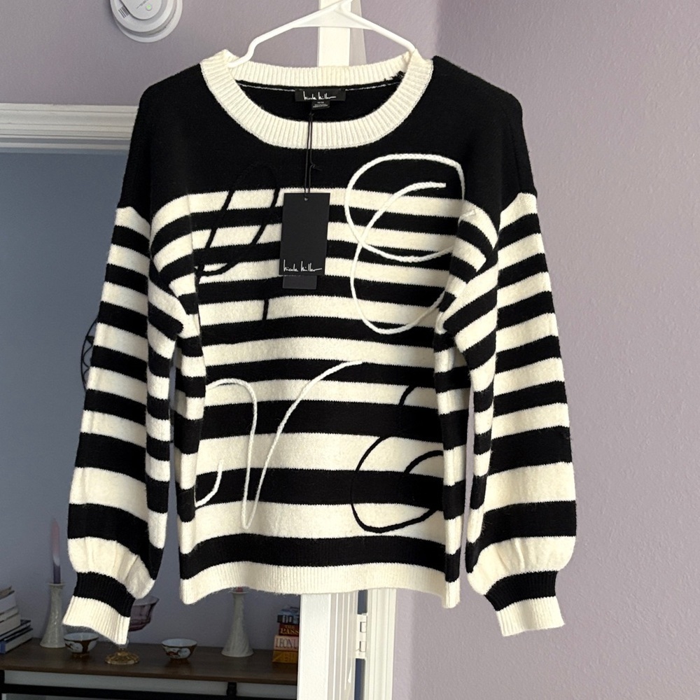 Nicole Miller Black and White Graphic Sweater - Picture 2 of 6